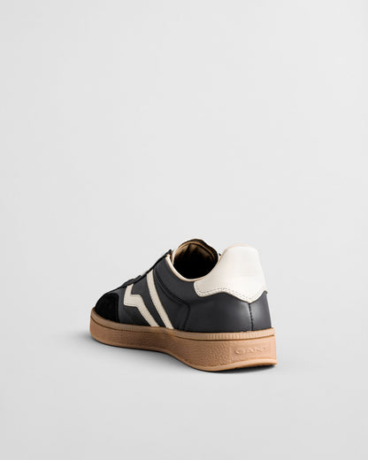 Cuzima Leather Sneakers