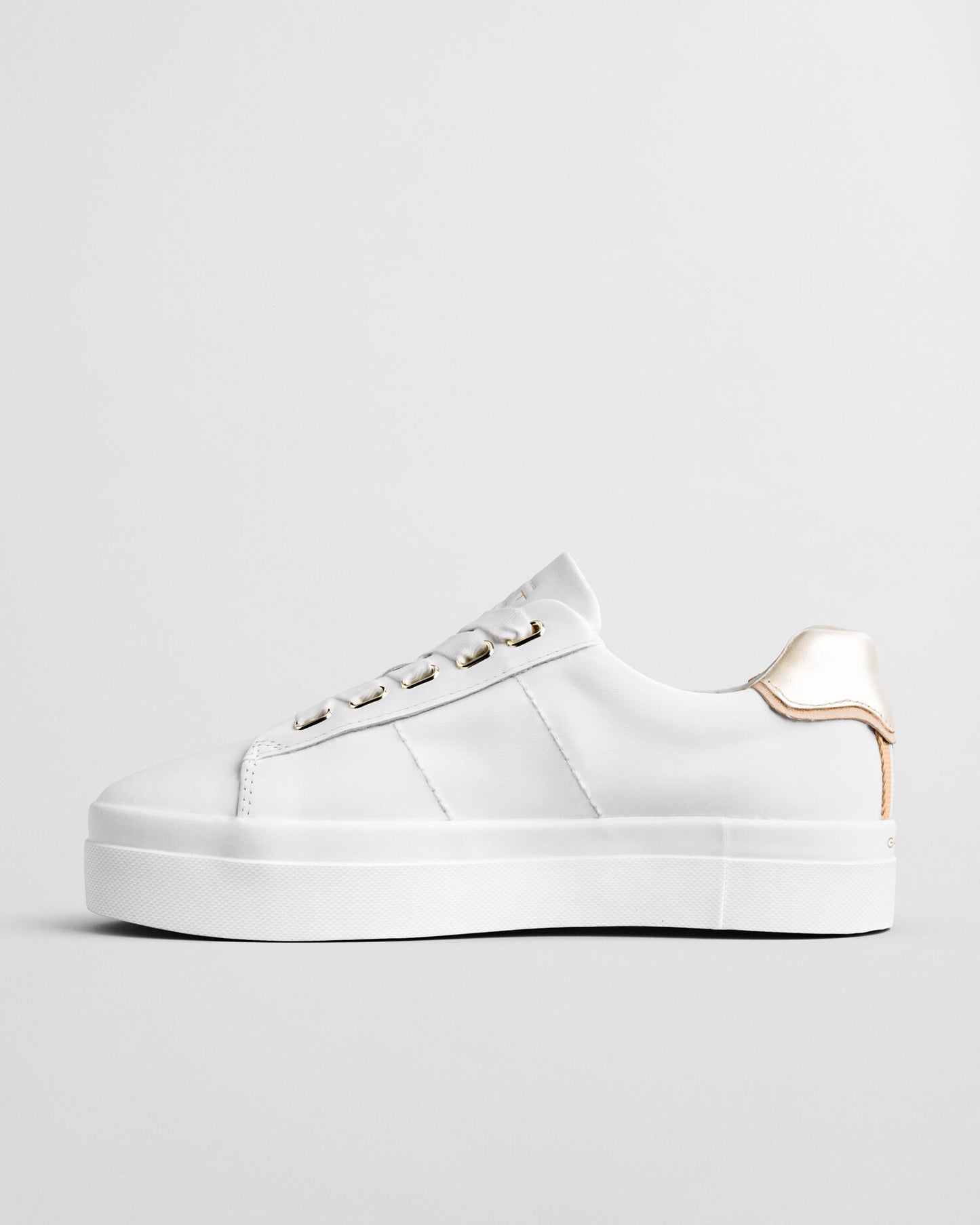 Avona Leather Sneakers